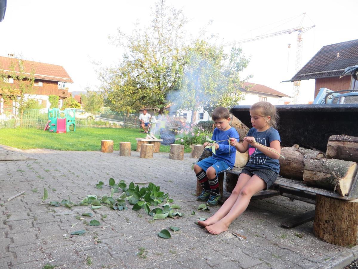 Landhaus Familie Doll Ferienwohnung Emerde Bichl Eksteriør bilde